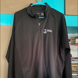Brand new Mens Antigua XL Black pullover with a zipper